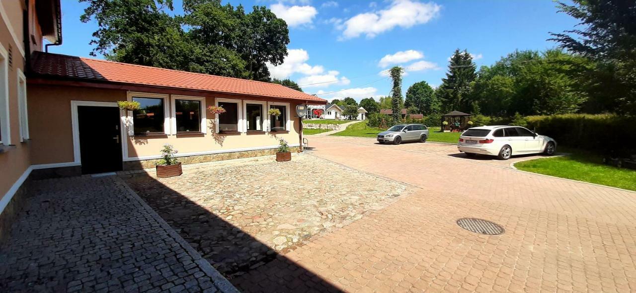 Zajazd Zamkowy - Schlossgasthof Krag Luaran gambar